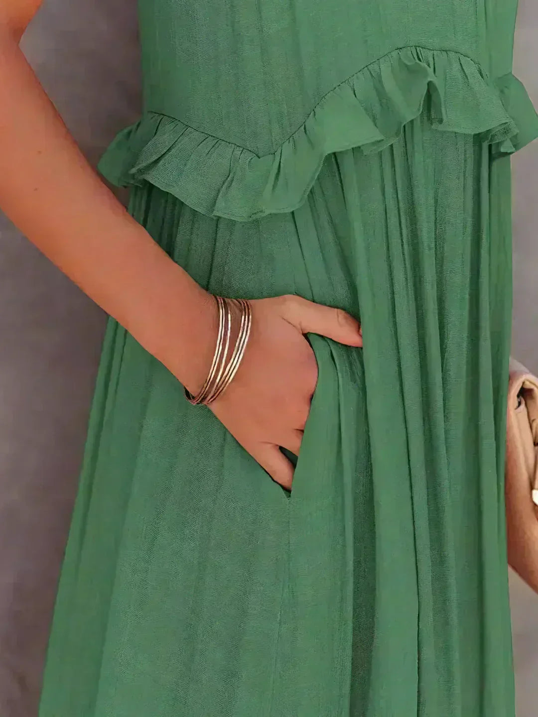 Anita | Elegante vestido sin mangas con volantes