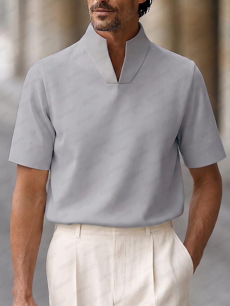 Top minimalista de manga corta con cuello alto