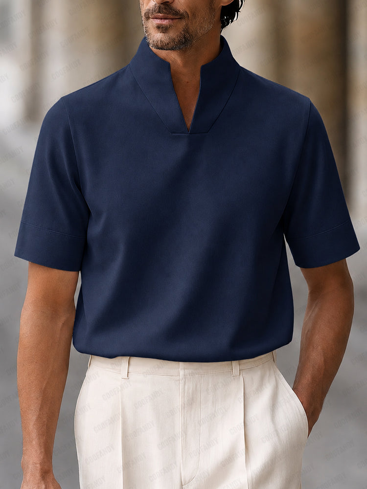 Top minimalista de manga corta con cuello alto