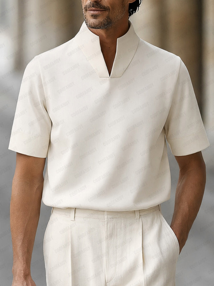 Top minimalista de manga corta con cuello alto