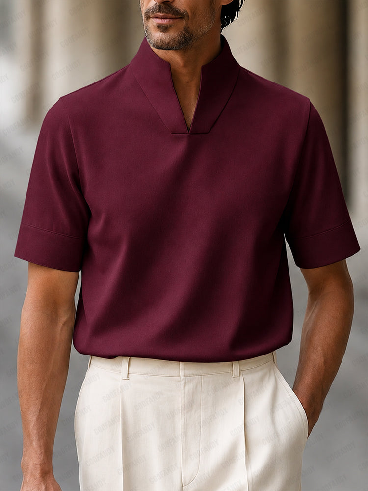 Top minimalista de manga corta con cuello alto