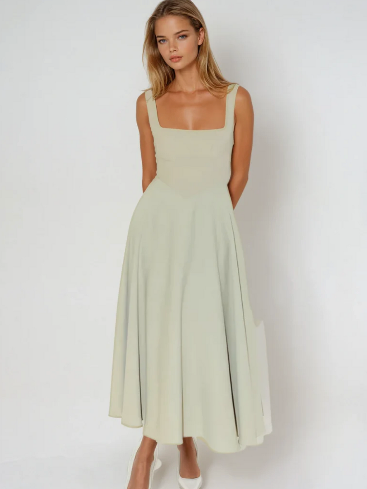 Catalina | Elegante vestido con tirantes