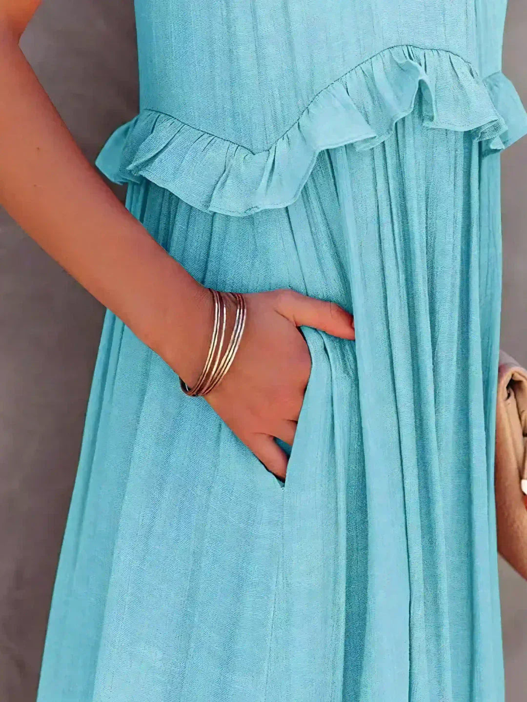 Anita | Elegante vestido sin mangas con volantes