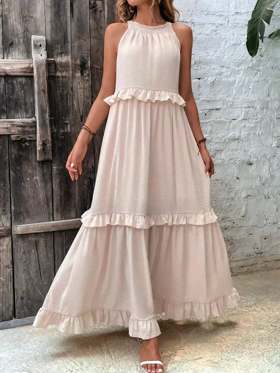 Anita | Elegante vestido sin mangas con volantes